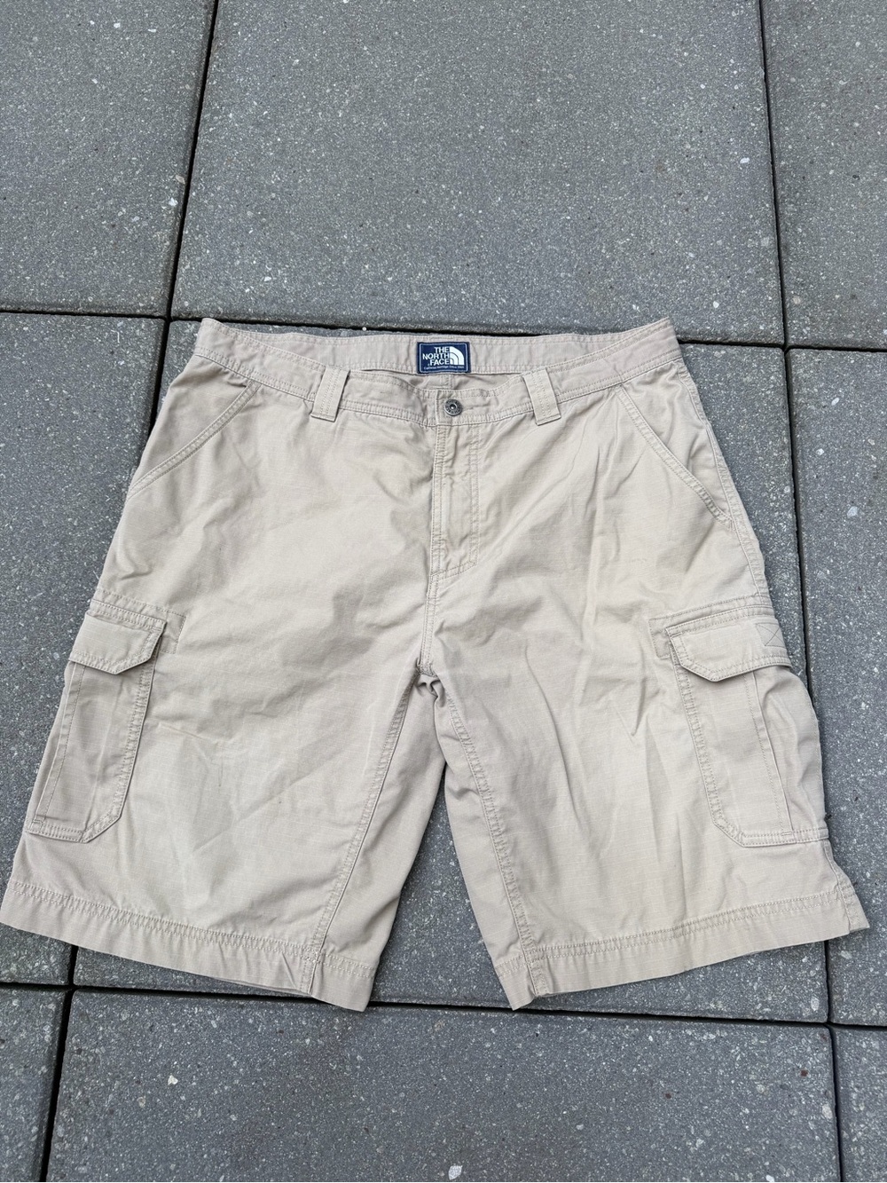 The North Face Mens 40 Khaki Ripstop Cargo Shorts Hiking Utility 11”
